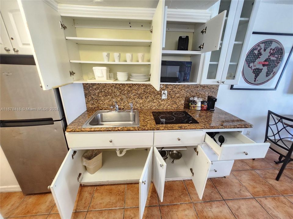 En Venta: $155,000 (0 camas, 1 baños, 360 Pies cuadrados)