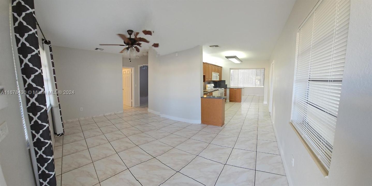 For Rent: $2,600 (2 beds, 1 baths, 1128 Square Feet)