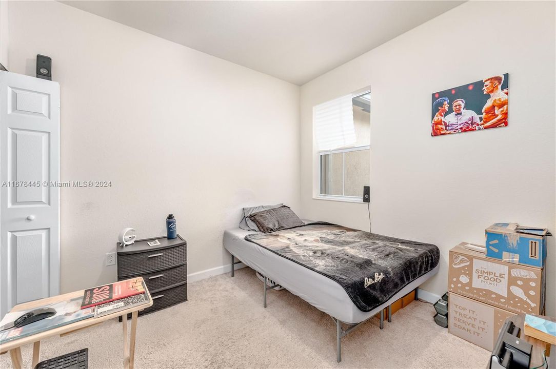 For Sale: $335,000 (3 beds, 2 baths, 1325 Square Feet)