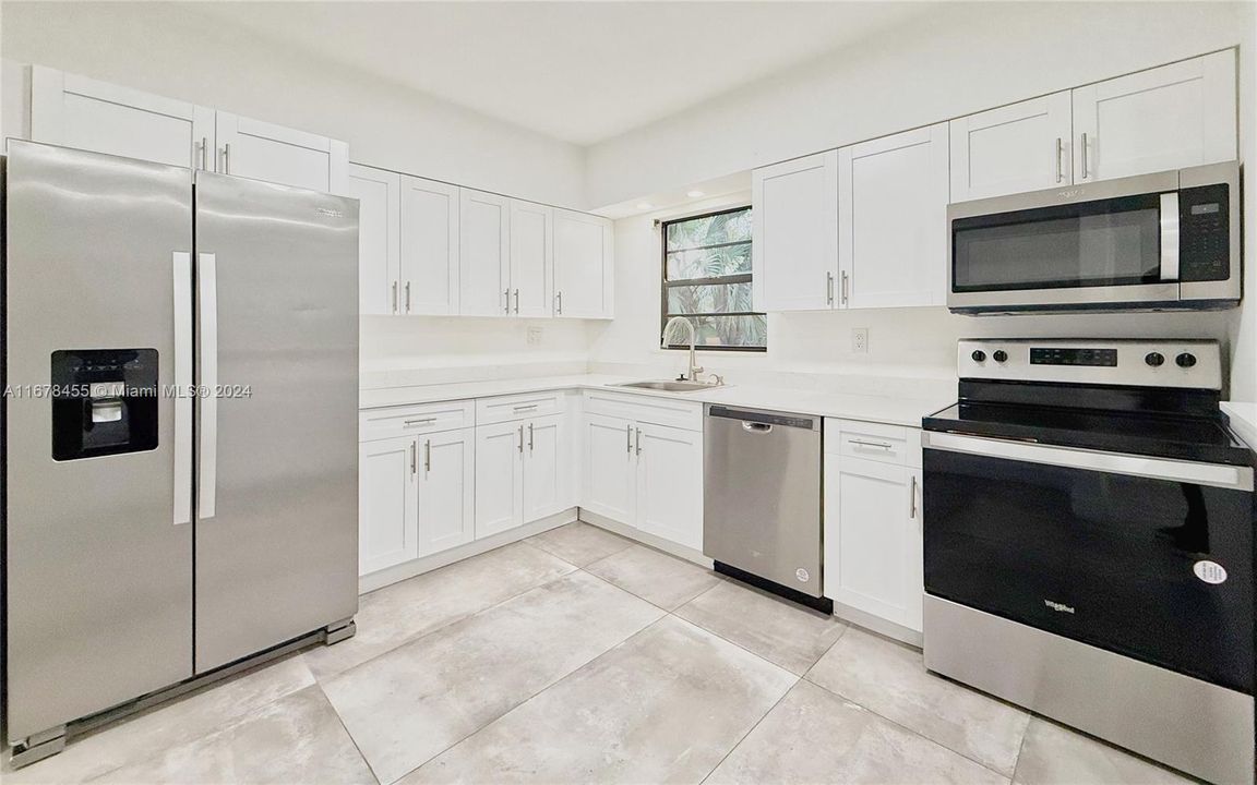 For Sale: $310,000 (2 beds, 2 baths, 1400 Square Feet)