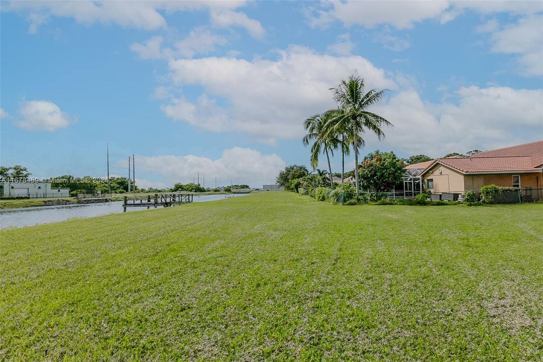 For Sale: $799,750 (4 beds, 2 baths, 2375 Square Feet)