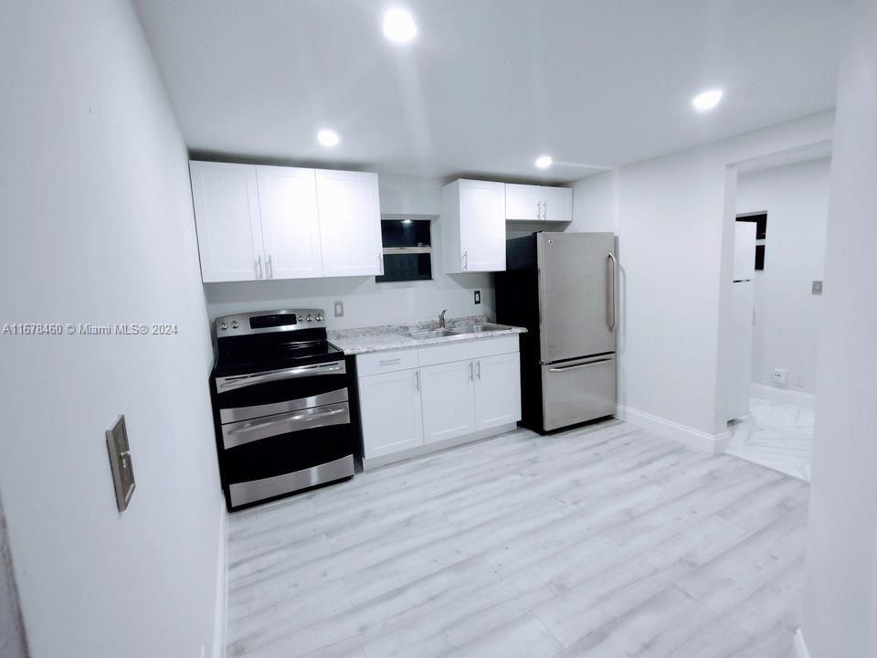 For Rent: $2,100 (2 beds, 1 baths, 586 Square Feet)