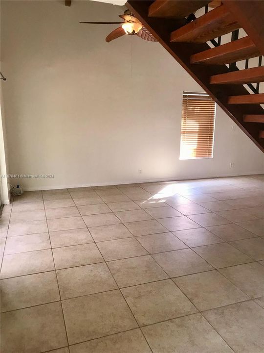 En Venta: $629,000 (3 camas, 2 baños, 1659 Pies cuadrados)