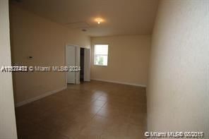 For Rent: $1,750 (1 beds, 1 baths, 2312 Square Feet)