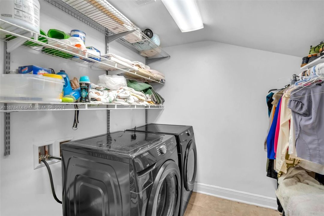 2nd laundry room