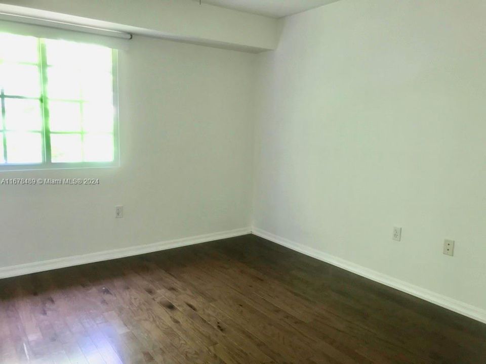 For Rent: $2,975 (2 beds, 2 baths, 1316 Square Feet)