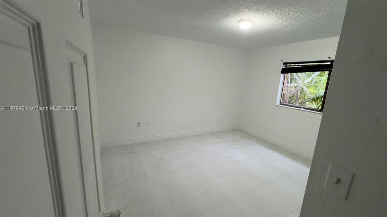 For Rent: $2,500 (2 beds, 2 baths, 803 Square Feet)