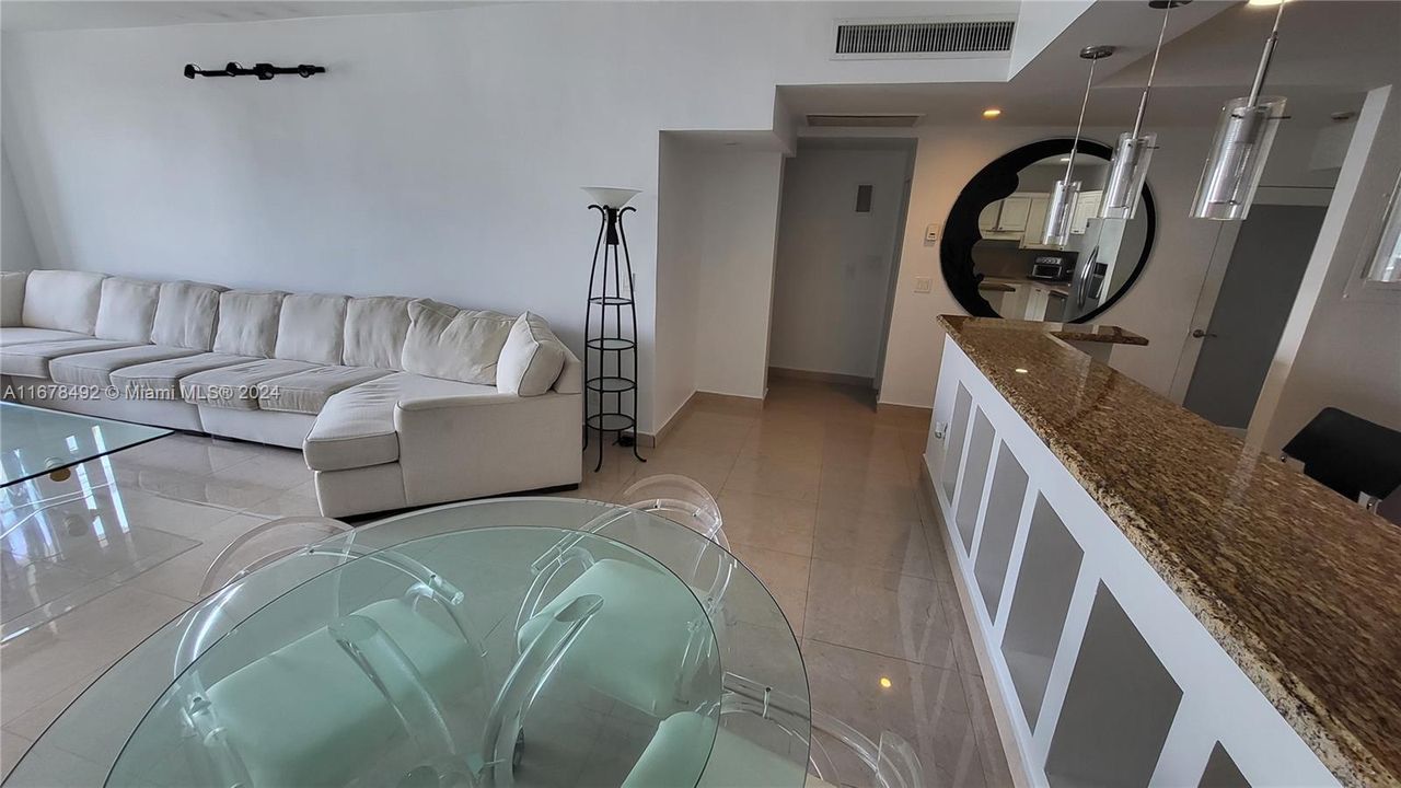 En Venta: $420,000 (1 camas, 1 baños, 1000 Pies cuadrados)