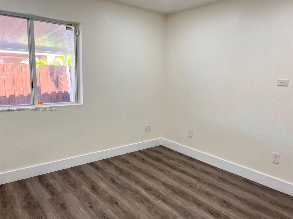 For Rent: $2,500 (2 beds, 2 baths, 990 Square Feet)