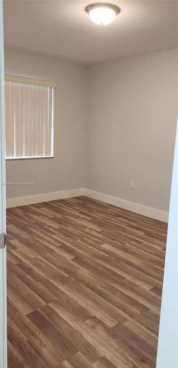 For Rent: $2,100 (2 beds, 1 baths, 720 Square Feet)