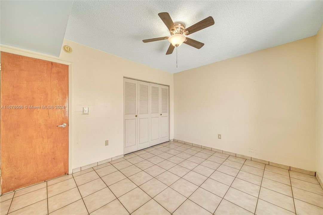 For Sale: $275,000 (2 beds, 1 baths, 763 Square Feet)