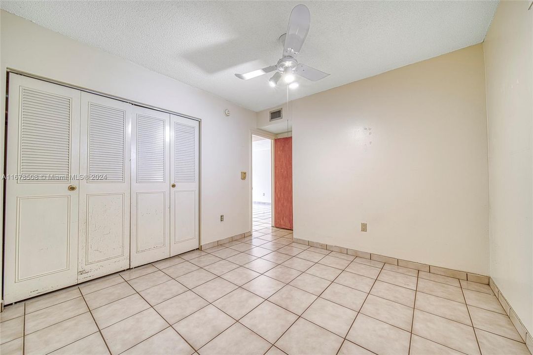 For Sale: $275,000 (2 beds, 1 baths, 763 Square Feet)