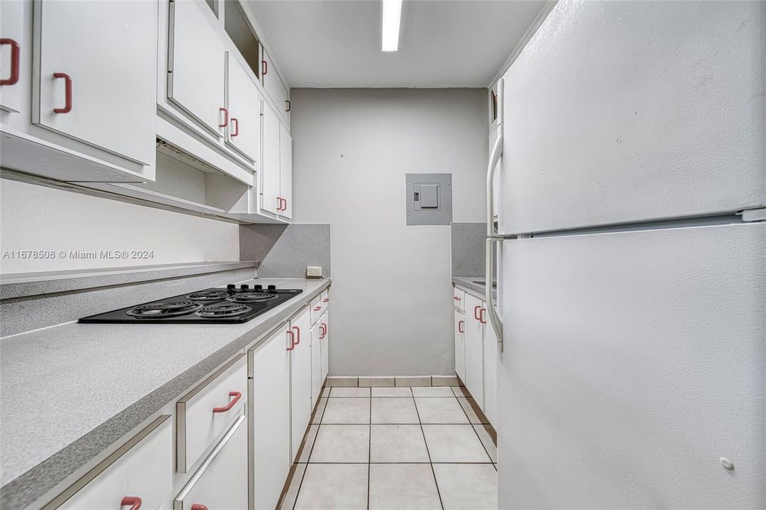 En Venta: $275,000 (2 camas, 1 baños, 763 Pies cuadrados)