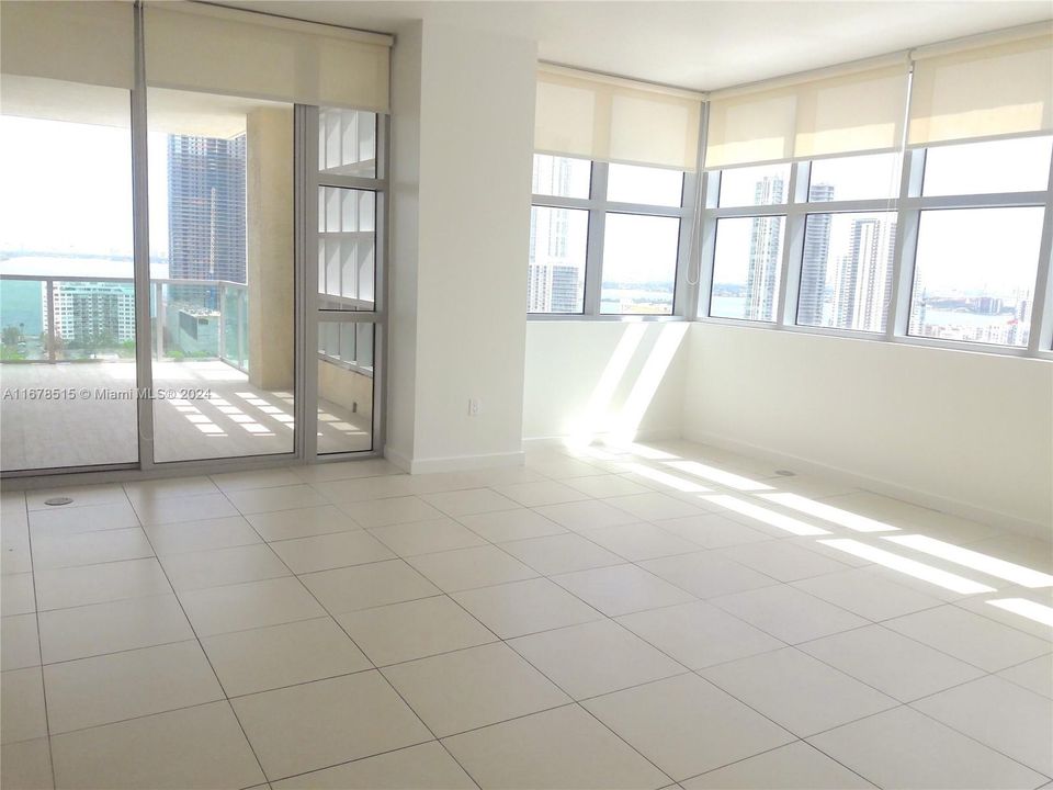 En Venta: $729,000 (2 camas, 2 baños, 1263 Pies cuadrados)