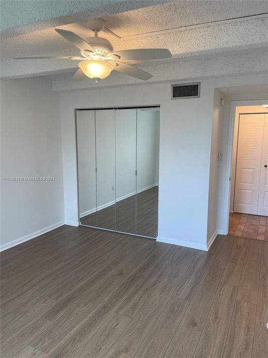 For Rent: $2,200 (2 beds, 2 baths, 1155 Square Feet)