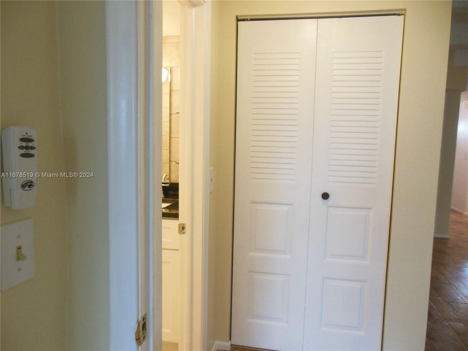 For Rent: $2,200 (2 beds, 2 baths, 1155 Square Feet)