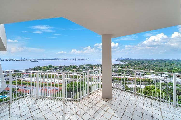 See the view in the background of the City of Miami.  Wide Waterview.