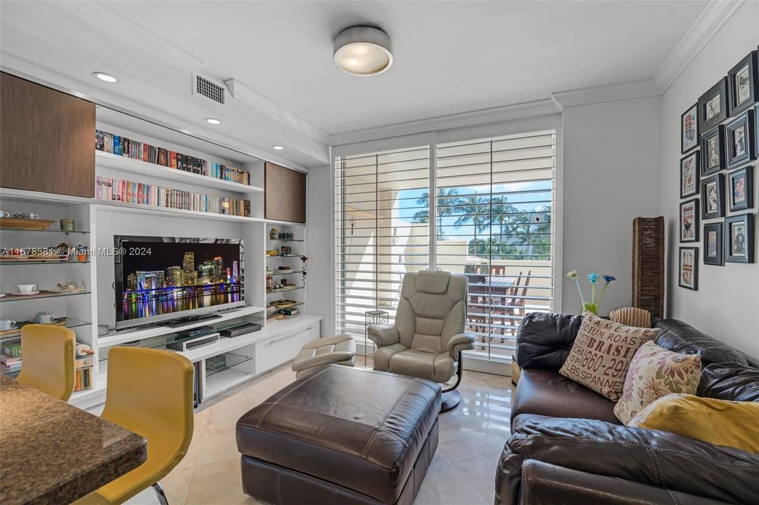 Family Room Off Kitchen