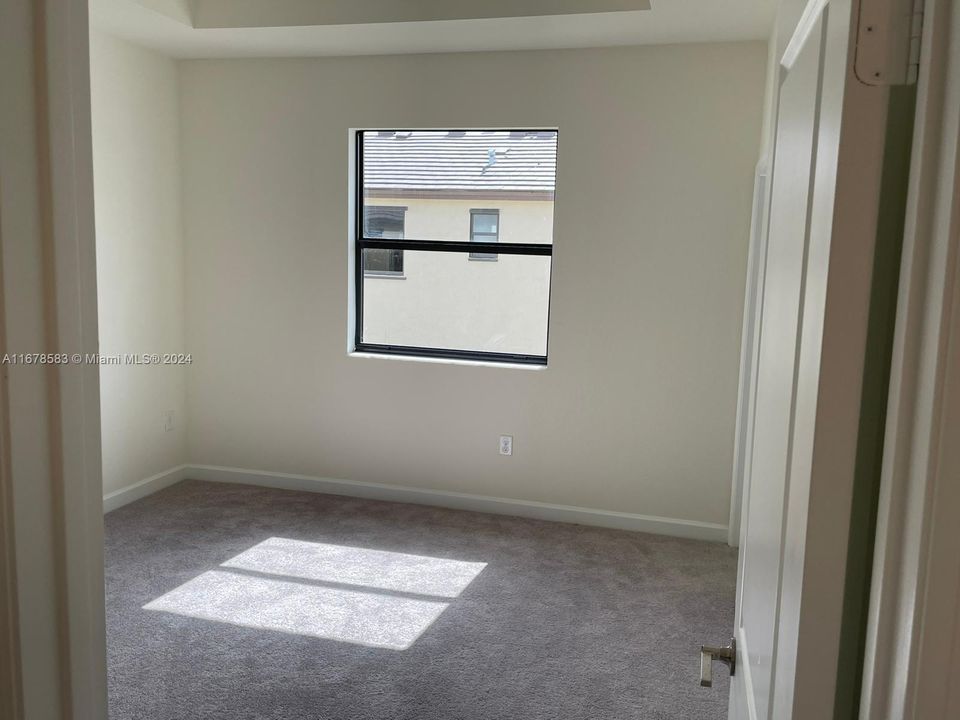 For Rent: $2,975 (3 beds, 2 baths, 1540 Square Feet)