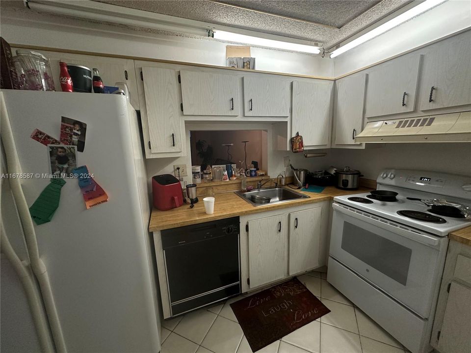 For Sale: $186,000 (2 beds, 2 baths, 1000 Square Feet)