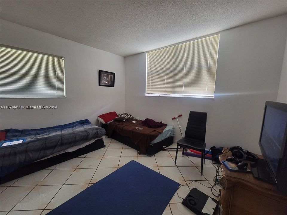 En Venta: $186,000 (2 camas, 2 baños, 1000 Pies cuadrados)