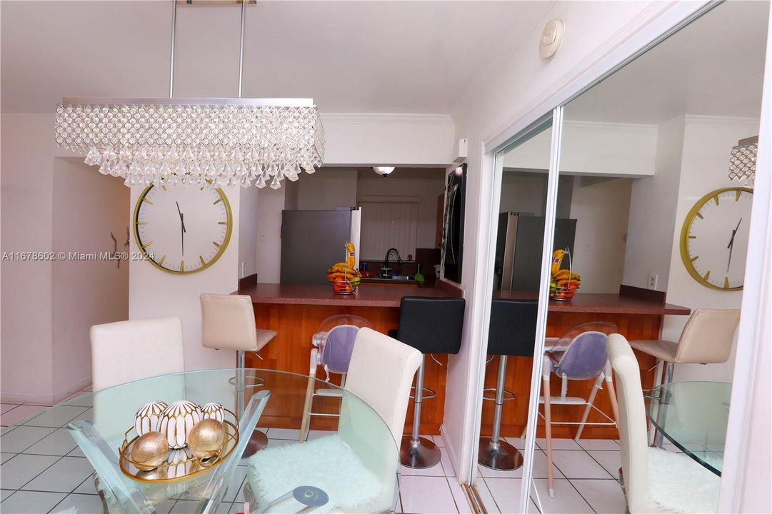 En Venta: $293,500 (2 camas, 1 baños, 900 Pies cuadrados)