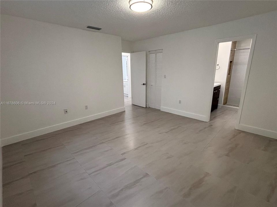 For Rent: $3,100 (2 beds, 2 baths, 6426 Square Feet)