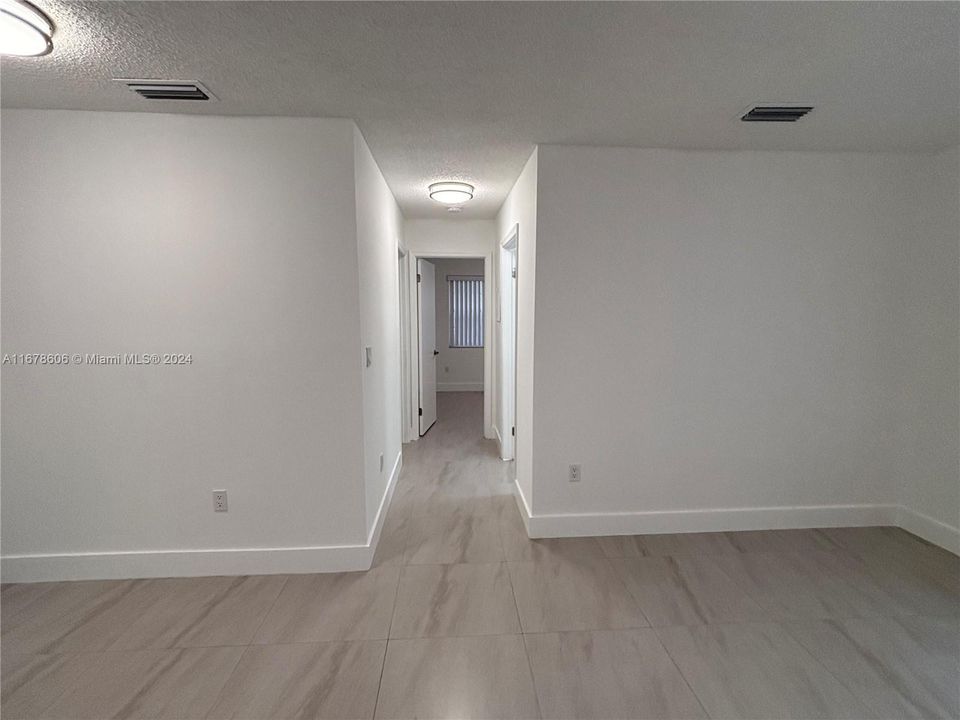 For Rent: $3,100 (2 beds, 2 baths, 6426 Square Feet)