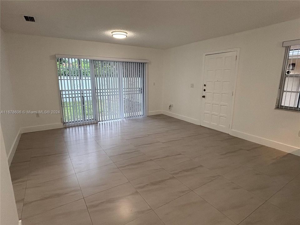 For Rent: $3,100 (2 beds, 2 baths, 6426 Square Feet)