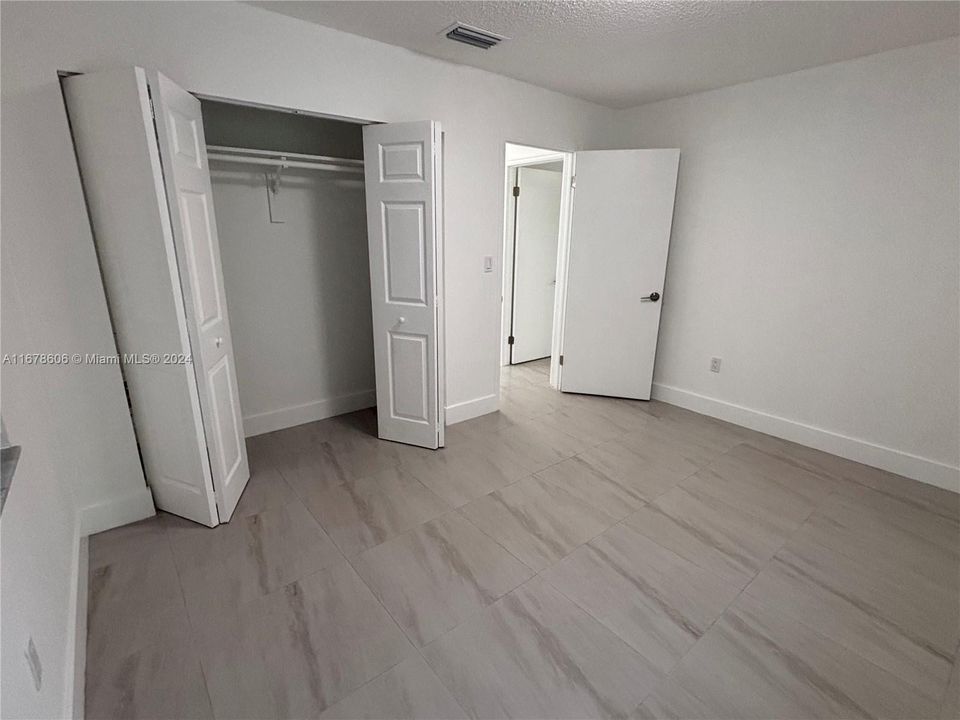 For Rent: $3,100 (2 beds, 2 baths, 6426 Square Feet)