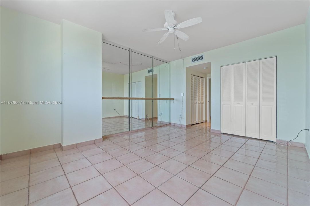 For Sale: $465,000 (2 beds, 2 baths, 1295 Square Feet)