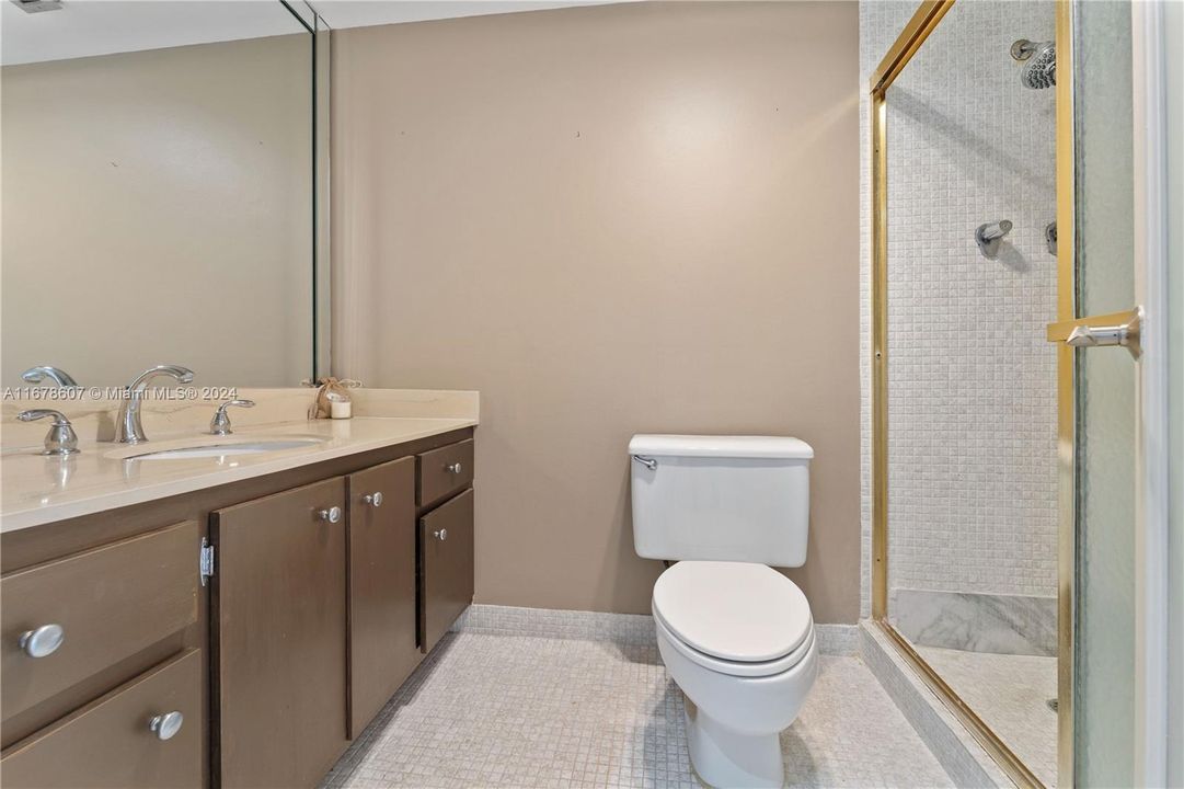 For Sale: $465,000 (2 beds, 2 baths, 1295 Square Feet)