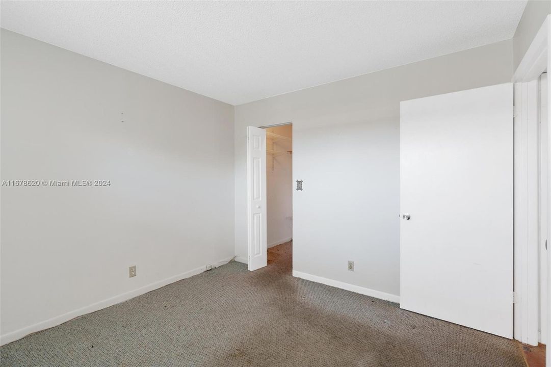 For Sale: $119,000 (2 beds, 2 baths, 960 Square Feet)