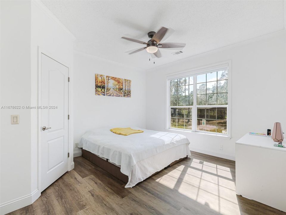 For Sale: $950,000 (4 beds, 2 baths, 2356 Square Feet)