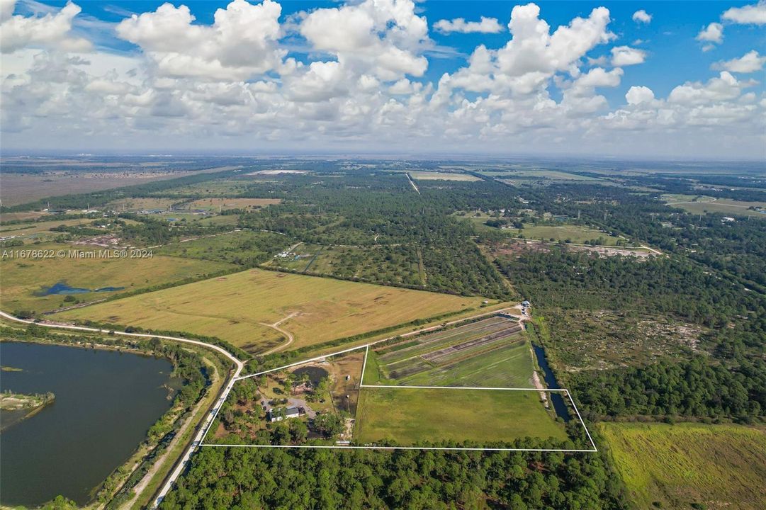 For Sale: $950,000 (4 beds, 2 baths, 2356 Square Feet)