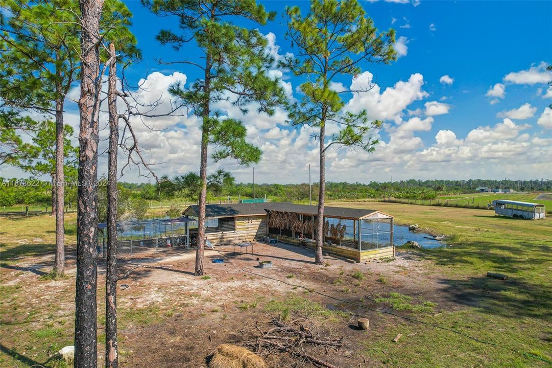 For Sale: $950,000 (4 beds, 2 baths, 2356 Square Feet)