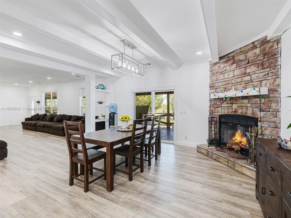 For Sale: $950,000 (4 beds, 2 baths, 2356 Square Feet)