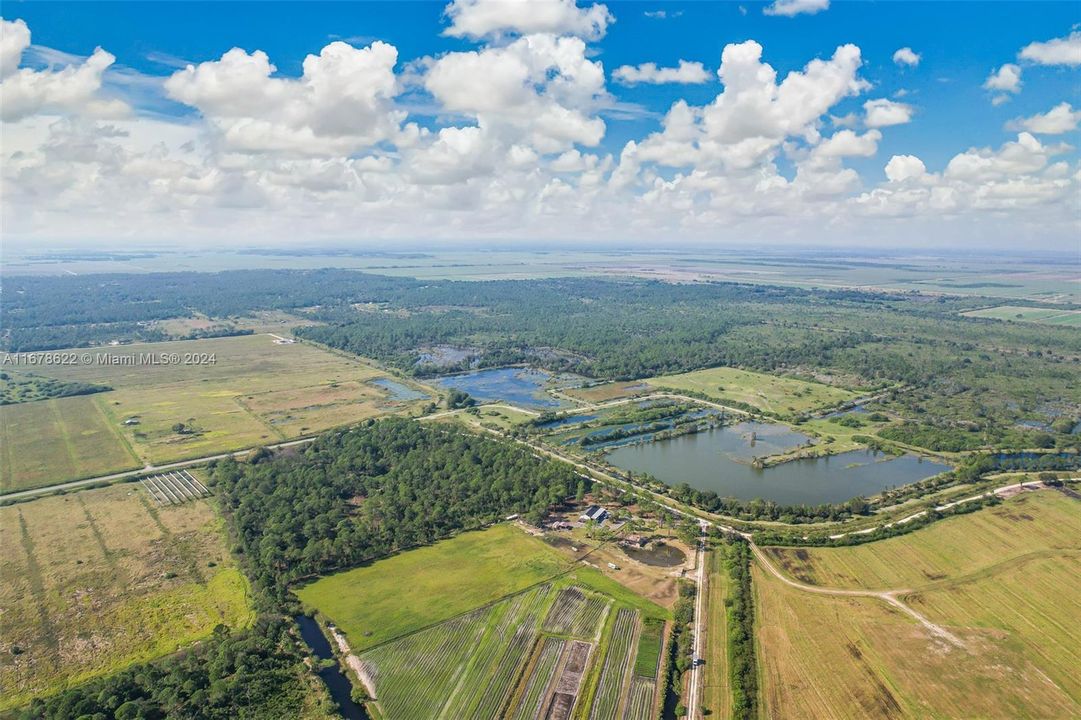 For Sale: $950,000 (4 beds, 2 baths, 2356 Square Feet)