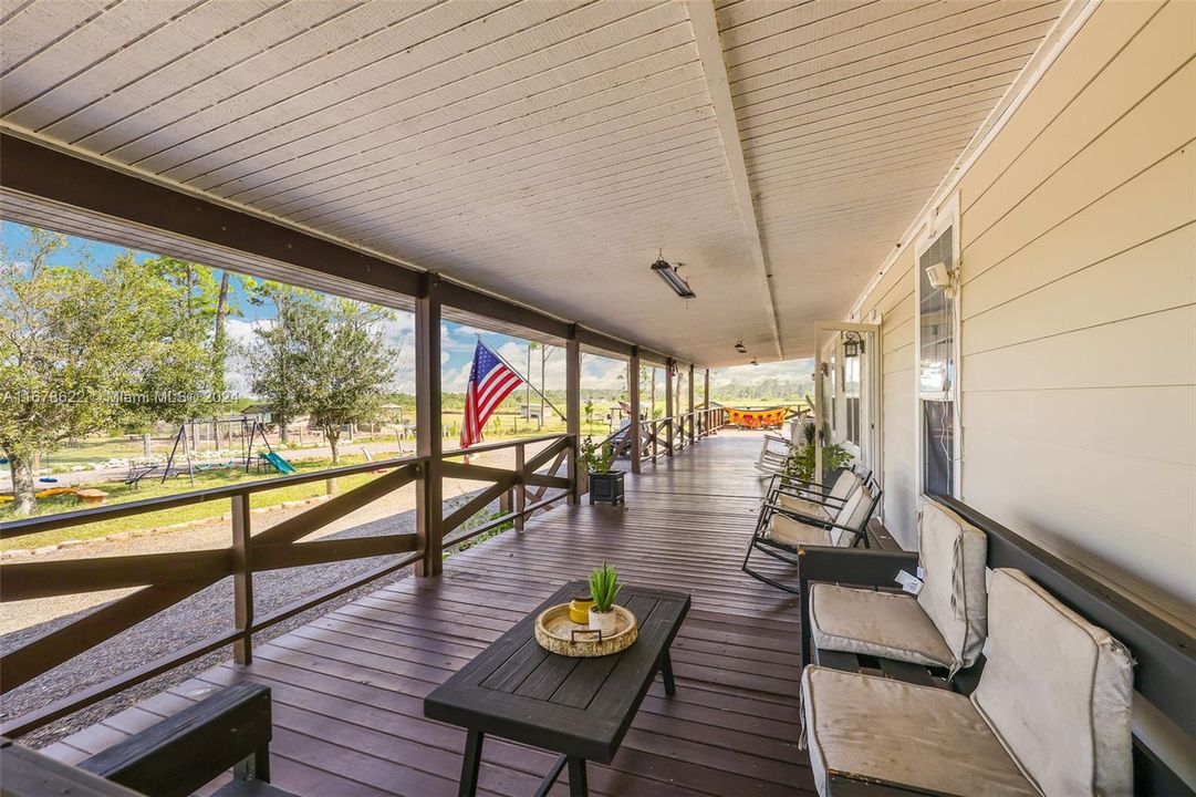 For Sale: $950,000 (4 beds, 2 baths, 2356 Square Feet)