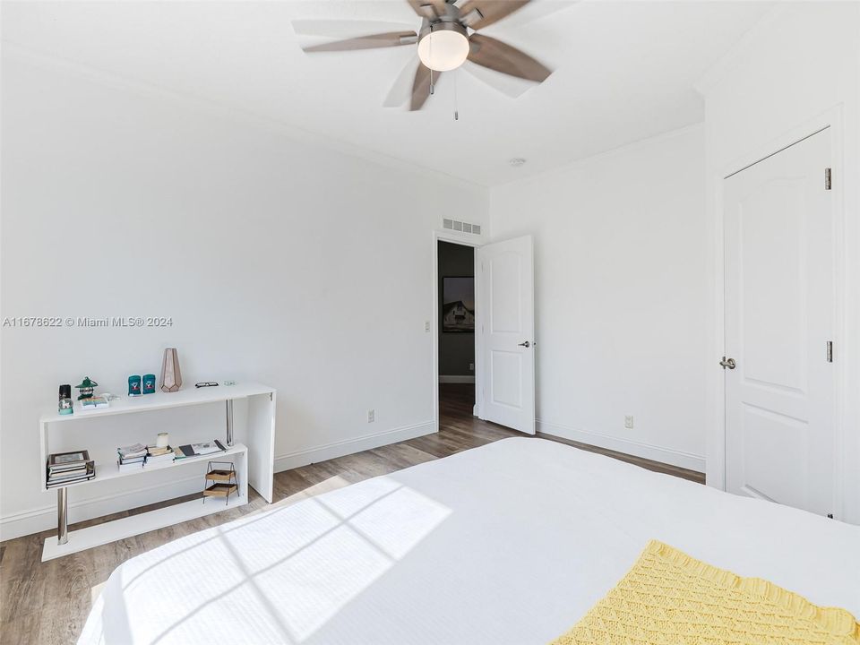 For Sale: $950,000 (4 beds, 2 baths, 2356 Square Feet)