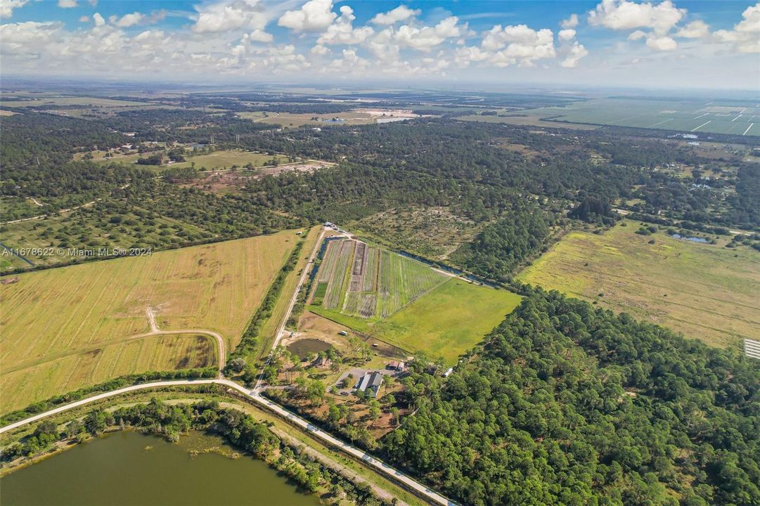 For Sale: $950,000 (4 beds, 2 baths, 2356 Square Feet)