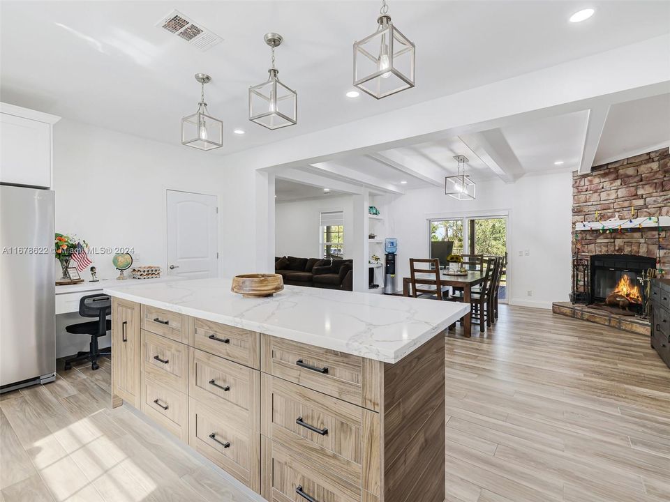 For Sale: $950,000 (4 beds, 2 baths, 2356 Square Feet)