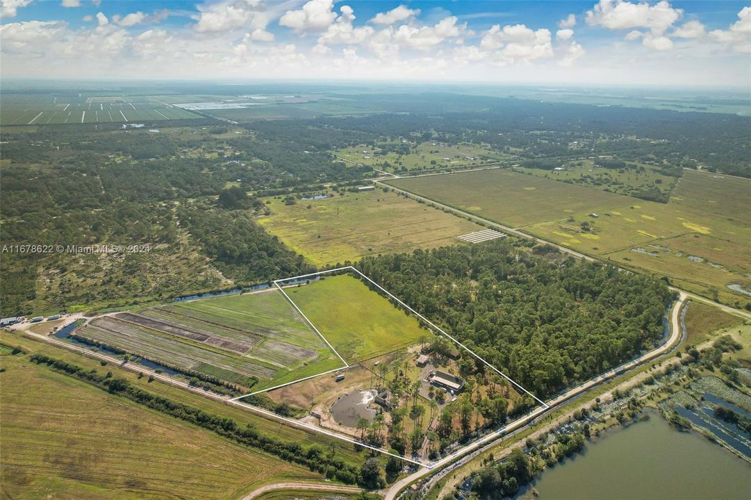 For Sale: $950,000 (4 beds, 2 baths, 2356 Square Feet)