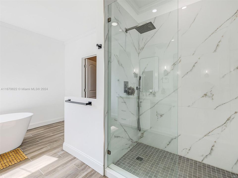 For Sale: $950,000 (4 beds, 2 baths, 2356 Square Feet)