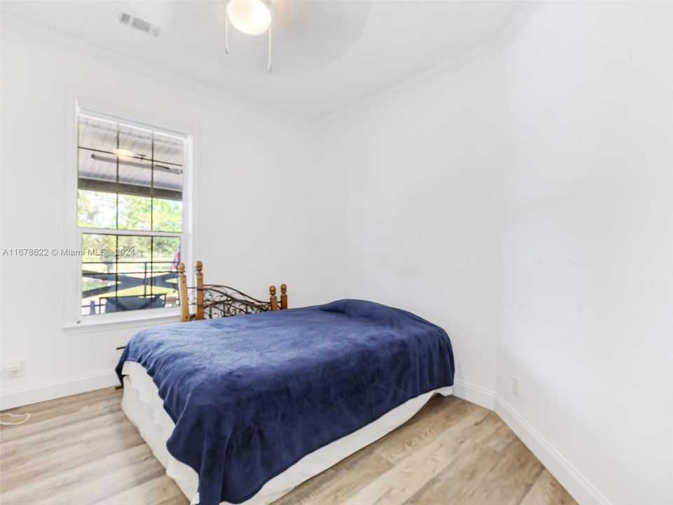 For Sale: $950,000 (4 beds, 2 baths, 2356 Square Feet)