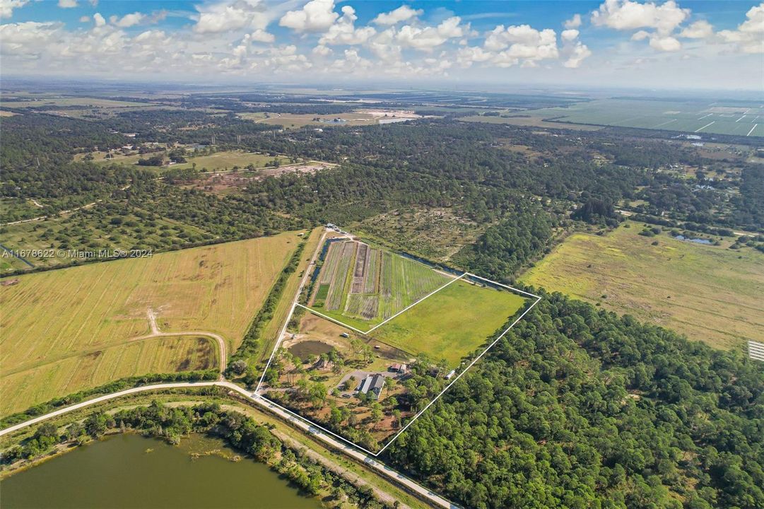 For Sale: $950,000 (4 beds, 2 baths, 2356 Square Feet)