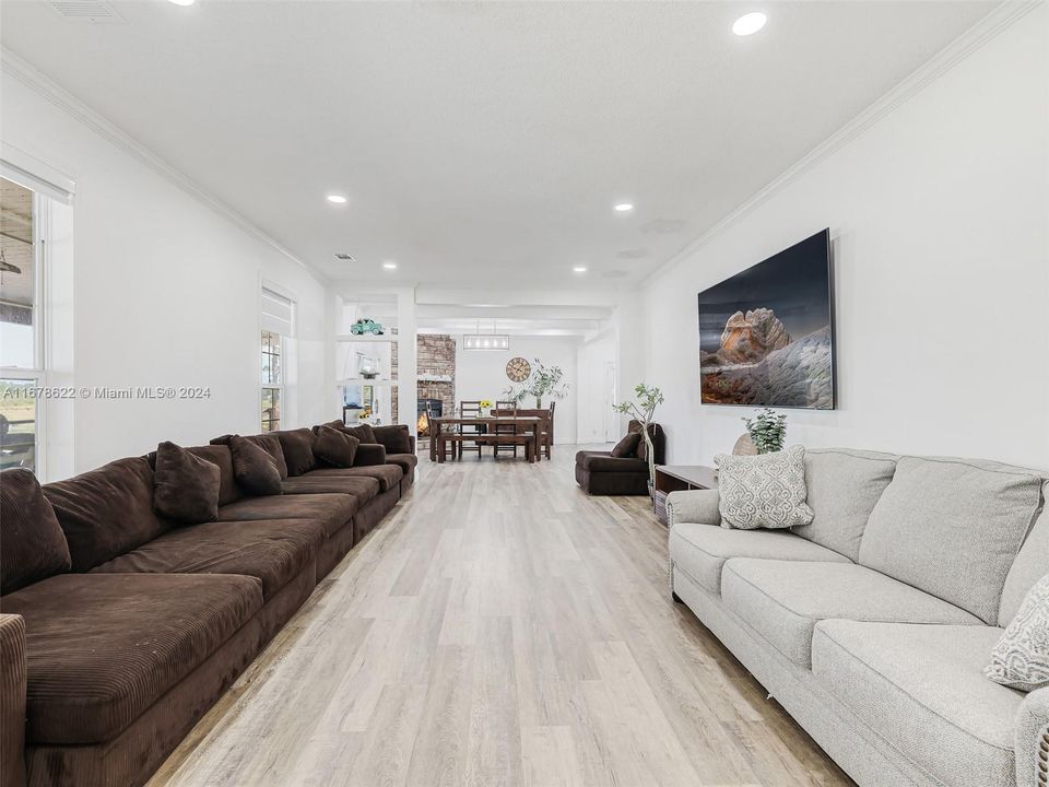 For Sale: $950,000 (4 beds, 2 baths, 2356 Square Feet)