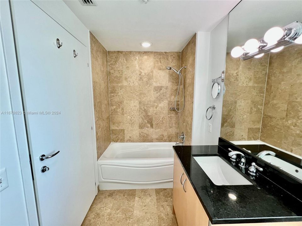 For Rent: $2,950 (1 beds, 1 baths, 540 Square Feet)