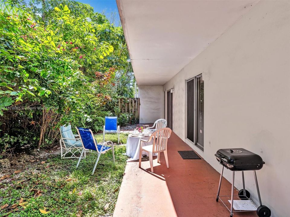 For Sale: $249,000 (3 beds, 2 baths, 1400 Square Feet)