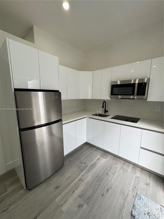 For Rent: $1,500 (1 beds, 1 baths, 600 Square Feet)